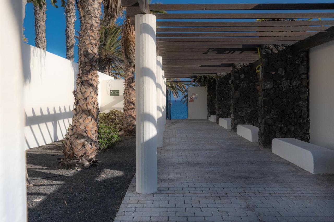 Beautiful Studio On The Seafront Costa Teguise Bagian luar foto