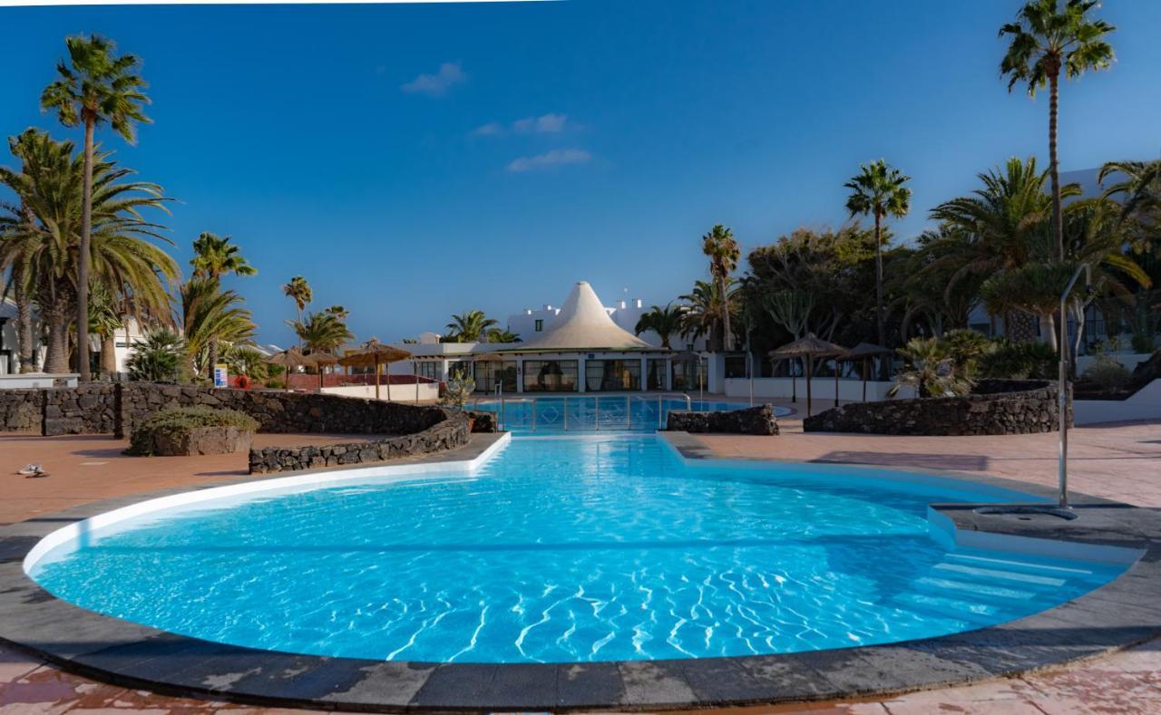 Beautiful Studio On The Seafront Costa Teguise Bagian luar foto