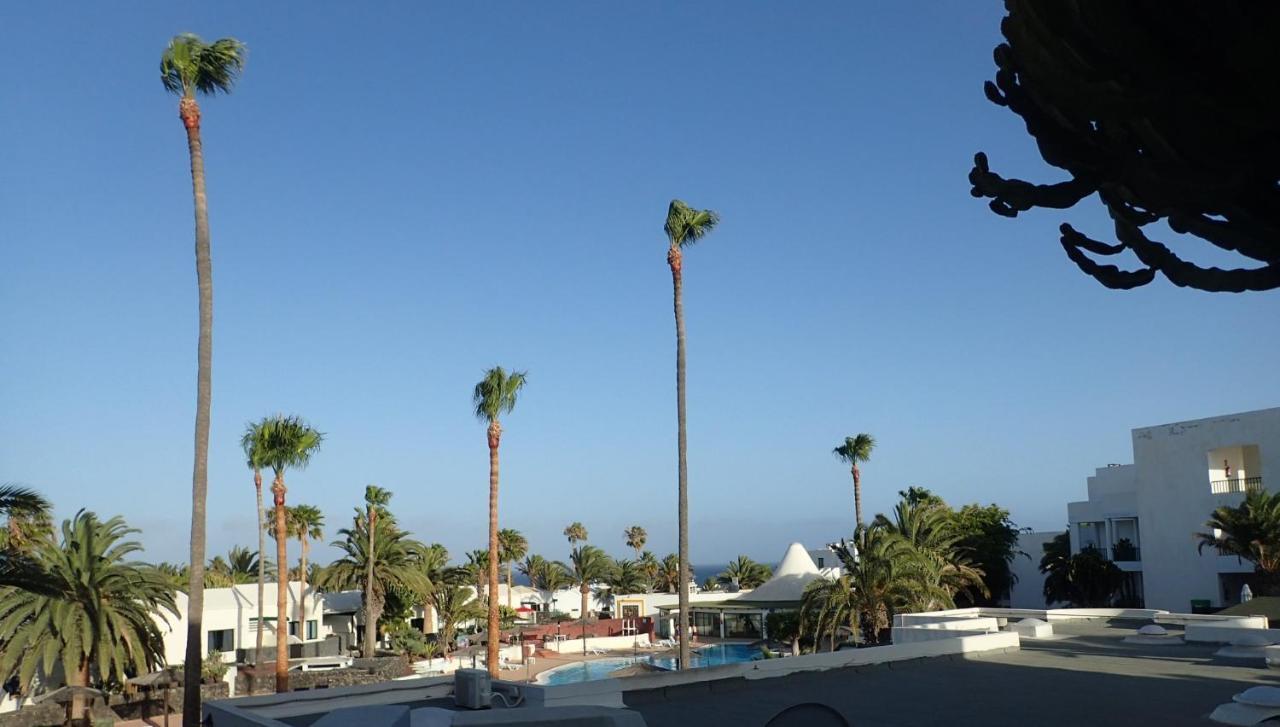Beautiful Studio On The Seafront Costa Teguise Bagian luar foto